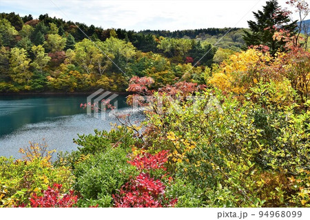 秋色の浄土平 桶沼の紅葉 秋色の浄土平 桶沼の紅葉 94968099