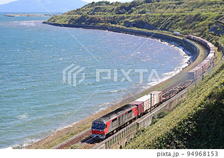 函館本線　石倉ー落部　JR貨物　DF200-62（五稜郭） 94968153