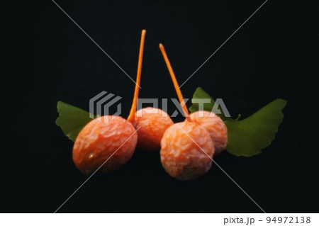 完熟のギンナン 94972138