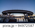 「東京都」夜明けと芝浦ループ橋 94972587