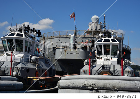 米海軍ブルー・リッジ、横須賀にて 94973871