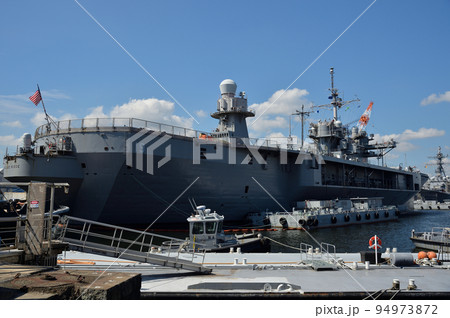 米海軍ブルー・リッジ、横須賀にて 94973872