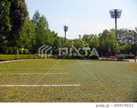 横山公園の芝生駐車場 横山公園の芝生駐車場 94974021