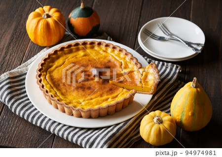 かぼちゃのチーズケーキタルト 94974981