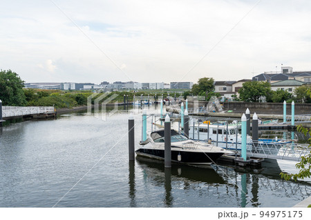 東京大田区羽田 海老取川の風景 東京大田区羽田 海老取川の風景 94975175