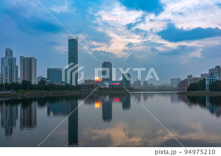 Sunset on a pond in the center of the city. Yekaterinburg, Russia Sunset on a pond in the center of the city. Yekaterinburg, Russia 94975210