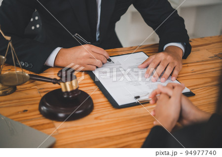 Lawyers give advice about judgment, agreements, justice Customer. 94977740