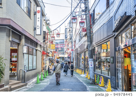 東京目黒区の都市風景　自由が丘 94978445