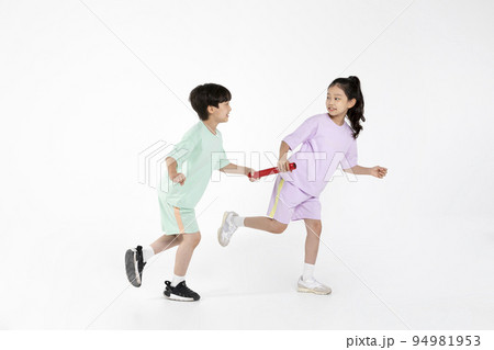 Korean boy and girl_fitness and exercise concept in white background__hand overing baton 94981953