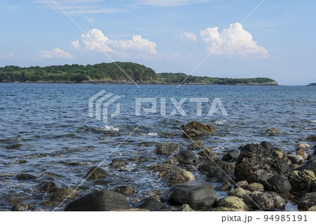 渡良三島の一つである長島から見る原島 渡良三島の一つである長島から見る原島 94985191