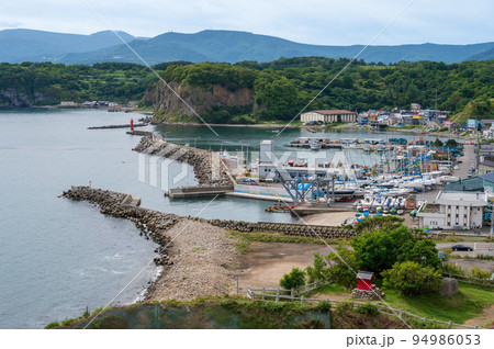漁業や観光レジャーの拠点となっている祝津漁港｜北海道小樽市 94986053