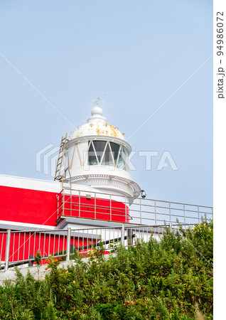 視認性の高い紅白模様で海の安全を守る日和山灯台|北海道小樽市 視認性の高い紅白模様で海の安全を守る日和山灯台|北海道小樽市 94986072