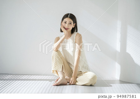 若い女性 ビューティーイメージ ポートレート 若い女性 ビューティーイメージ ポートレート 94987581
