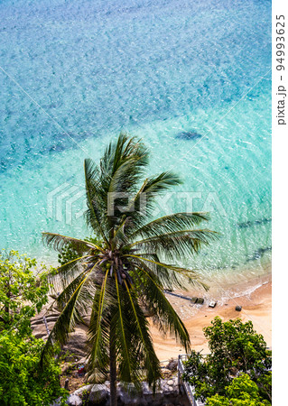 Abandonned hotel looking like cambodian Angkor in Koh Phangan, Thailand 94993625