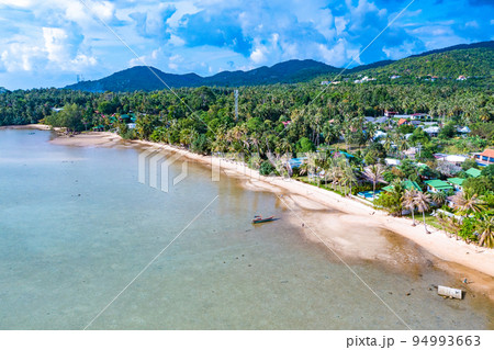 Aerial view of Hin Kong beach and its sand bank, in Koh Pha Ngan, Thailand Aerial view of Hin Kong beach and its sand bank, in Koh Pha Ngan, Thailand 94993663