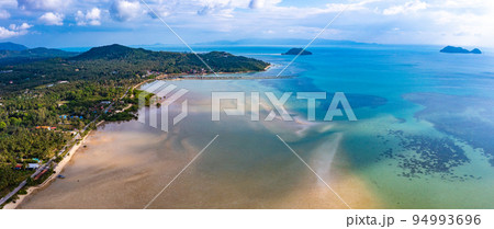 Aerial view of Hin Kong beach and its sand bank, in Koh Pha Ngan, Thailand Aerial view of Hin Kong beach and its sand bank, in Koh Pha Ngan, Thailand 94993696