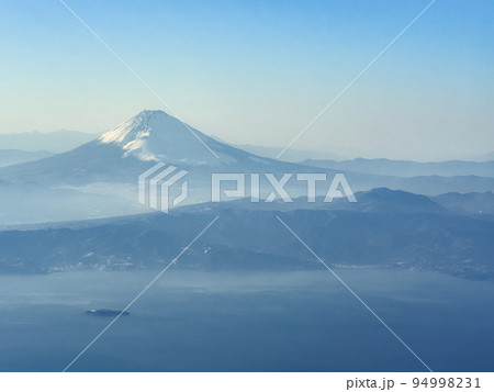 富士山・駿河湾上空より空撮 / Mt. Fuji, Japan 94998231