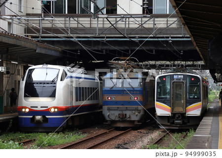 信越本線:長岡発快速新潟行(E653系電車代走) 信越本線:長岡発快速新潟行(E653系電車代走) 94999035