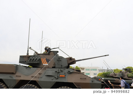陸上自衛隊の87式偵察警戒車の砲塔 94999882