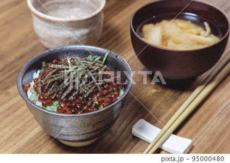 ミニいくら丼 95000480