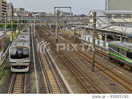神奈川県横浜市神奈川区東神奈川　JR東神奈川駅周辺の風景　京浜東北線　東海道本線  横浜線 95005283