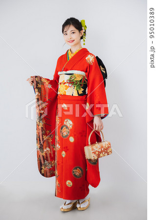 赤い振袖 全身 赤い振袖 全身 95010389