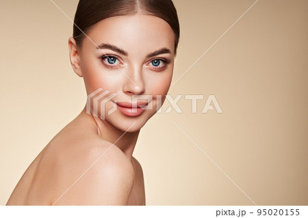 Portrait beautiful young woman with clean fresh skin Portrait beautiful young woman with clean fresh skin 95020155