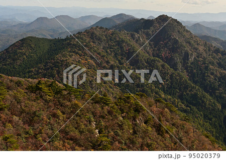 多紀連山の紅葉 多紀連山の紅葉 95020379
