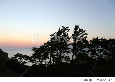 黄金崎公園からの夕陽 黄金崎公園からの夕陽 95022137