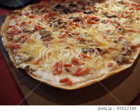 タルトフランベ 95022390