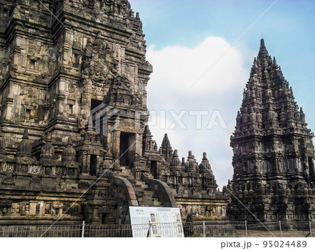 インドネシア・プランバナン寺院群 95024489