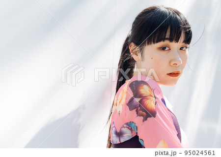 スポーツファッションのビューティーイメージ スポーツファッションのビューティーイメージ 95024561