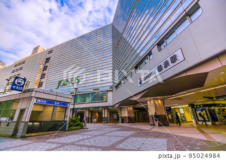 日本の横浜都市景観 10月・早朝のS0TETSU 横浜駅や横浜市営地下鉄ブルーライン横浜駅＝1日 95024984