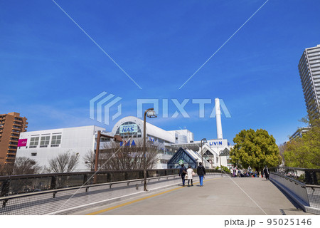 都営大江戸線「光が丘」駅前・月見大橋と「光が丘IMA 」のビルディング 都営大江戸線「光が丘」駅前・月見大橋と「光が丘IMA 」のビルディング 95025146