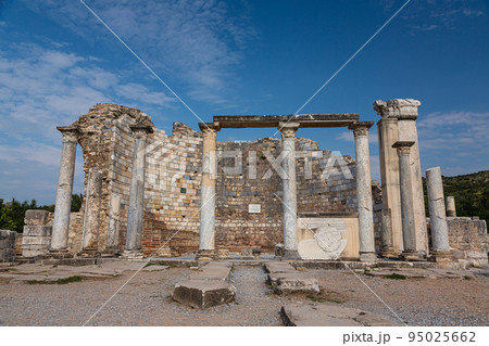 トルコ エフェソスの古代都市遺跡にあるメアリー教会 トルコ エフェソスの古代都市遺跡にあるメアリー教会 95025662