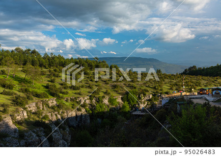 トルコ サフランボル近郊のインセカヤにあるトカトリ峡谷 トルコ サフランボル近郊のインセカヤにあるトカトリ峡谷 95026483