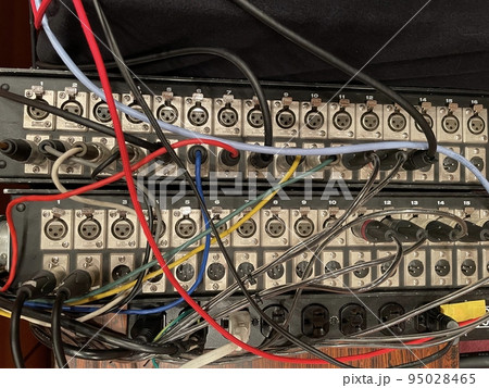 音響機器の配線 95028465
