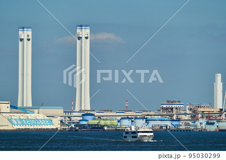 横浜港の風景 95030299