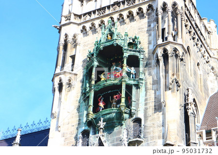 ミュンヘンのマリエン広場と市庁舎 ミュンヘンのマリエン広場と市庁舎 95031732