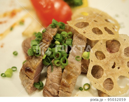 アフタヌーンティー　カフェ　レストラン　創作料理　 95032059