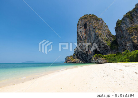 Beautiful beach at Railay Beach, a destination of tourist in Krabi province, southern of Thailand 95033294