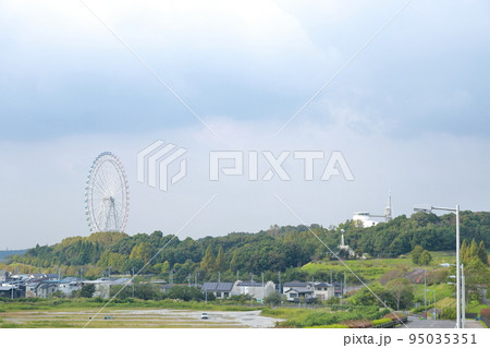 公園を西から眺めた風景（愛・地球博記念公園　モリコロパーク　愛知県 長久手市） 95035351