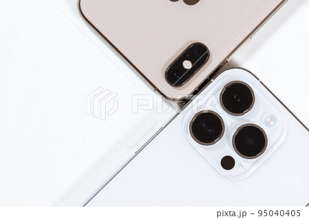 スマートフォンの買い替えと肥大化するカメラ スマートフォンの買い替えと肥大化するカメラ 95040405