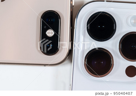 スマートフォンの買い替えと肥大化するカメラ スマートフォンの買い替えと肥大化するカメラ 95040407