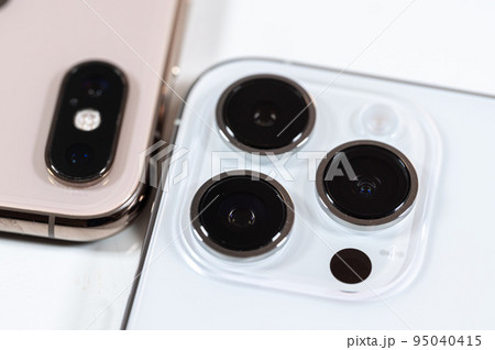 スマートフォンの買い替えと肥大化するカメラ スマートフォンの買い替えと肥大化するカメラ 95040415