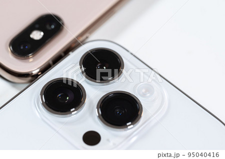 スマートフォンの買い替えと肥大化するカメラ スマートフォンの買い替えと肥大化するカメラ 95040416