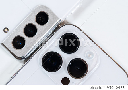 スマートフォンの買い替えと肥大化するカメラ スマートフォンの買い替えと肥大化するカメラ 95040423