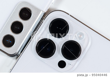 スマートフォンの買い替えと肥大化するカメラ スマートフォンの買い替えと肥大化するカメラ 95040446