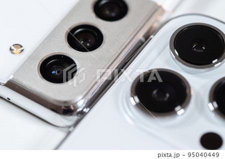 スマートフォンの買い替えと肥大化するカメラ 95040449