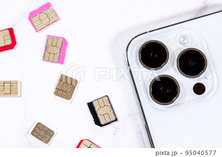 スマートフォンの買い替えと肥大化するカメラ スマートフォンの買い替えと肥大化するカメラ 95040577
